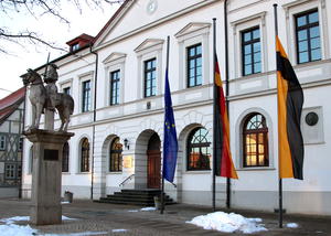 Trauerbeflaggung am Rathaus 27. Januar 2017