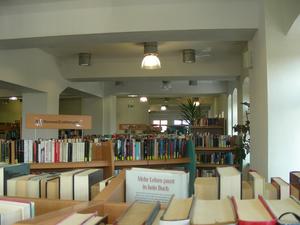 Bibliothek Ausleihbereich