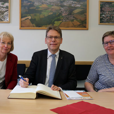 Sabine Wendler (li.), Alfred Schmidt und Doreen Scherff
