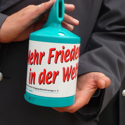 Sammelb&uuml;chse f&uuml;r die Kriegsgr&auml;berf&uuml;rsorge