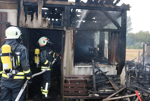 Schuppenbrand Bornsche Straße 97b