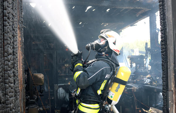 Schuppenbrand Bornsche Straße 97b _ 2