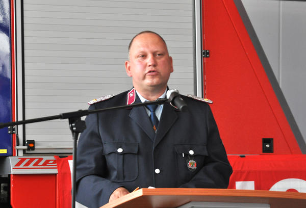 Wehrleiter Frank Juhl bei seiner Begrüßungsrede