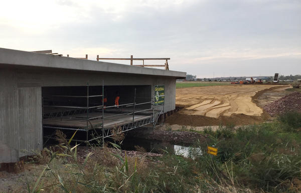 Die neue Beberbrücke am östlichen Ortseingang