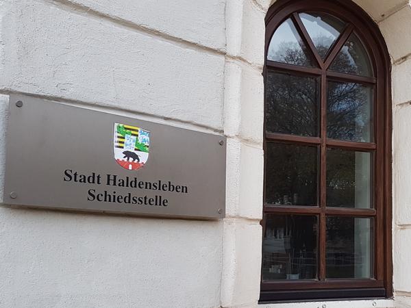 Schiedsstelle Schild