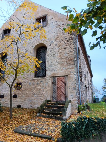 Die Treppe an der Patronatsloge an der St. Andreaskirche in Hundisburg bekommt zur Sicherheit noch ein Gelnder. Besucher knnen dann einen Blick in die Kirche werfen, auch wenn diese geschlossen ist.