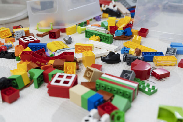 Lego-Bauen_070425_(c)freepik.com