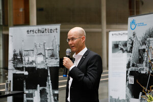 Ausstellungser&ouml;ffnung "ersch&uuml;ttert Einschl&auml;ge, die alles &auml;ndern", 20. M&auml;rz, 17.00 Uhr, Halle PLH