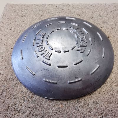 Aluminiumkappe zur Kennzeichnung der Parkflchen auf dem Markt